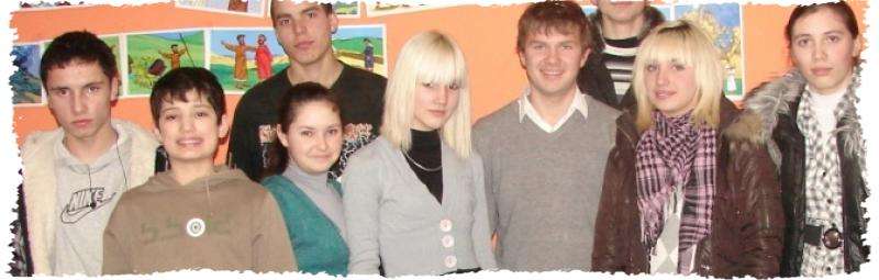 another group of teens in classroom