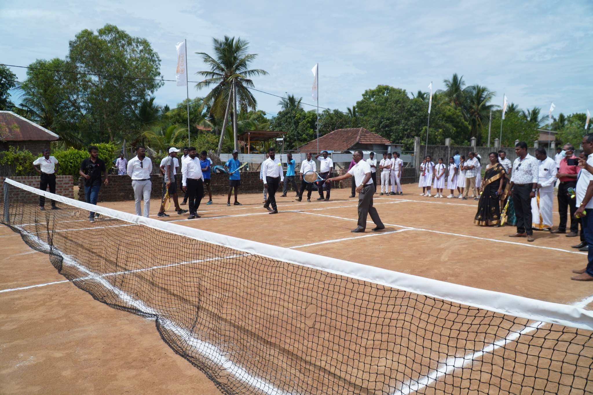 People play tennis