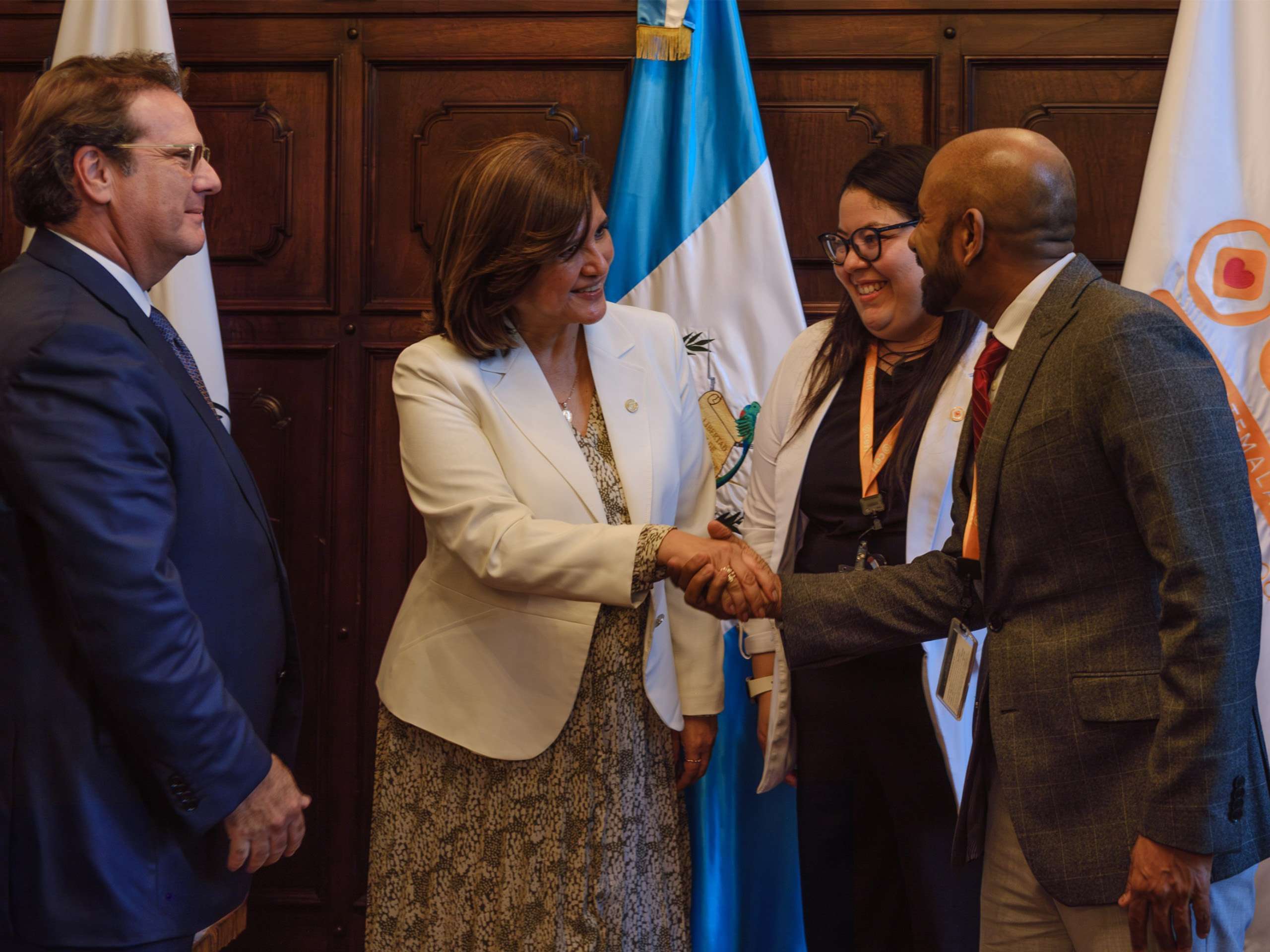 CERI agreement with Guatemala. Vice President of Guatemala. Opportunities for Young Leaders. Carlos F. Novella Foundation.